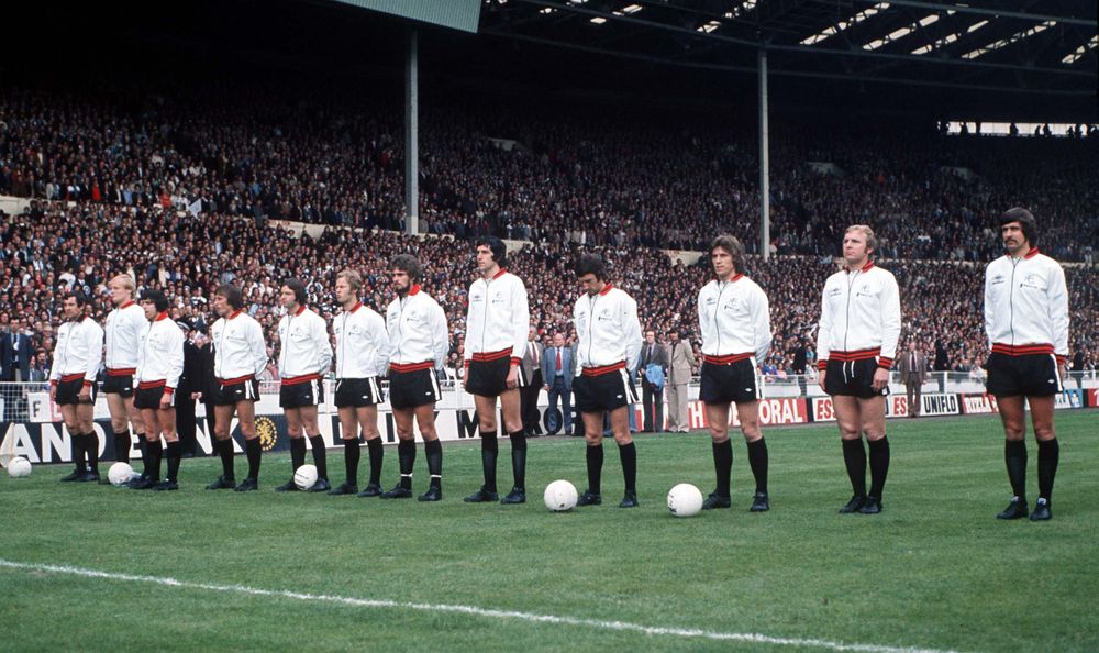 The Fulham players line up ahead of the 1975 FA Cup Final against West Ham United